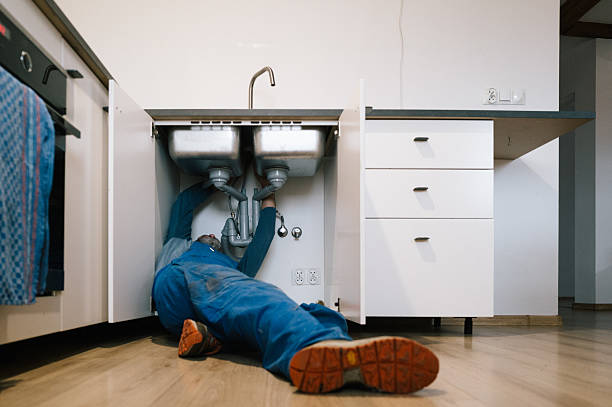 Professional Emergency Plumber technician working in Contoocook, NH